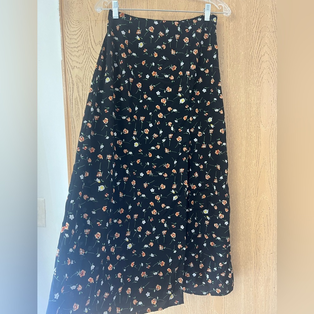 Slit skirt floral